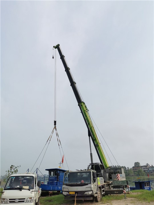 和田县桥梁建设吊装案例